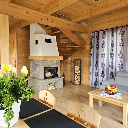 ヴィラ Swierkowka - Dom Z Bali *